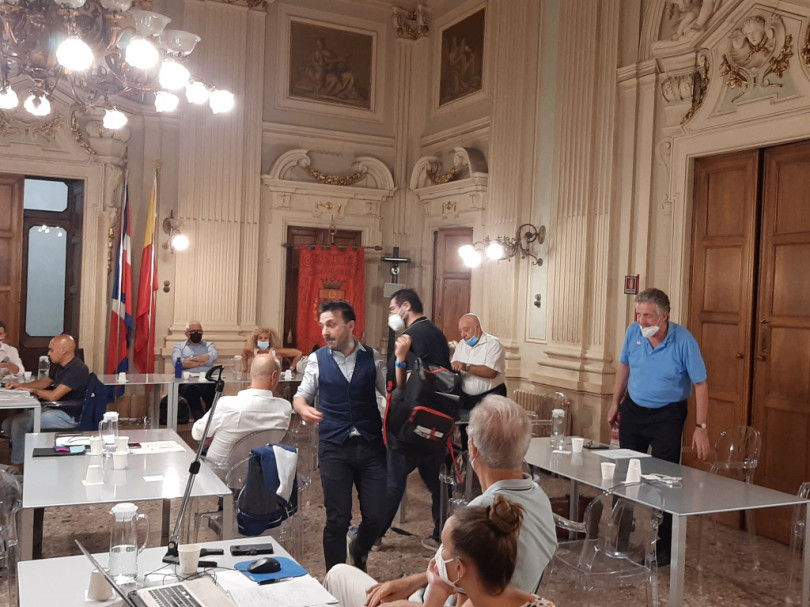 Dal consigliere Mazzucco solidarietà ad Adriatici: è bagarre in Consiglio comunale